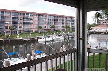 2nd image of 911 Gardenia Dr APT 253