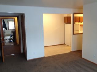 1408 Blackhawk Blvd APT 7, South Beloit, IL 61080