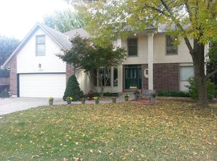 137 SW Wind Ridge Dr, Lees Summit, MO 64081