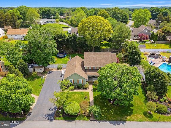 2nd image of 107 Frog Hollow Rd