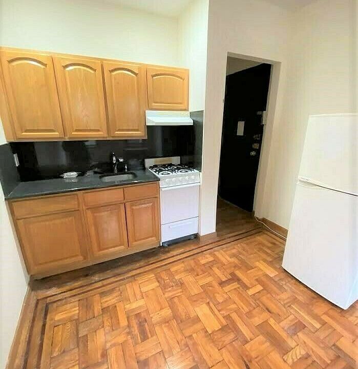 1st image of 23-52 33rd St #2BB