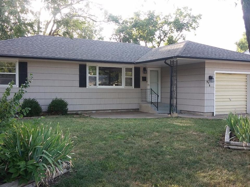 2nd image of 918 Kenison Rd