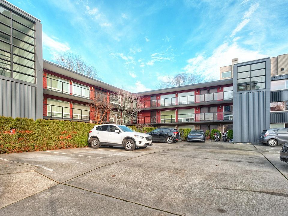 1st image of 752 Bellevue Ave E APT 207