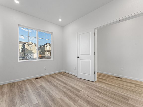 5th image of 3381 N Buchanan Way