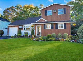 121 Eastgate Rd, Massapequa Park, NY 11762