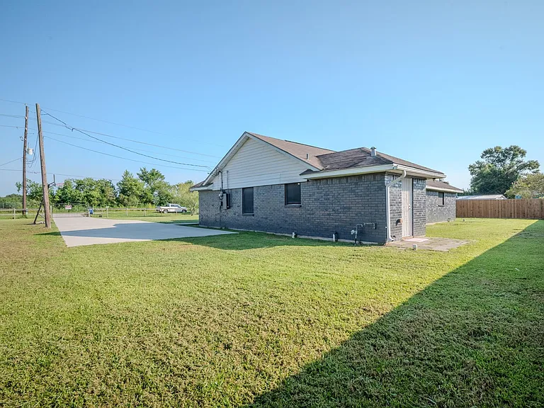 1102 Crosby Dayton Rd — Photo 46
