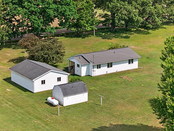 2nd image of 11765 Crawford Rd