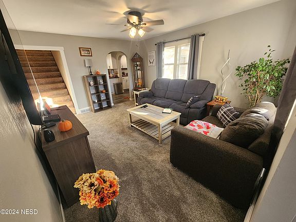 4th image of 508 2nd Ave S