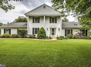 554 Wheatfield Dr, Lititz, PA 17543