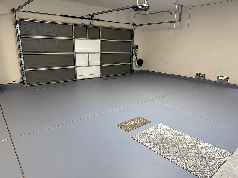 CLEAN 3 CAR GARAGE