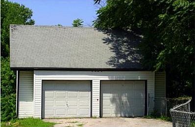 3rd image of 1300 E 72nd St