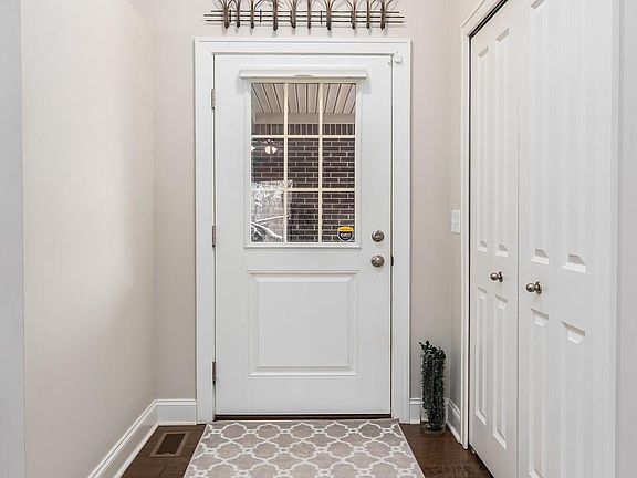 3rd image of 1925 Egret Pointe