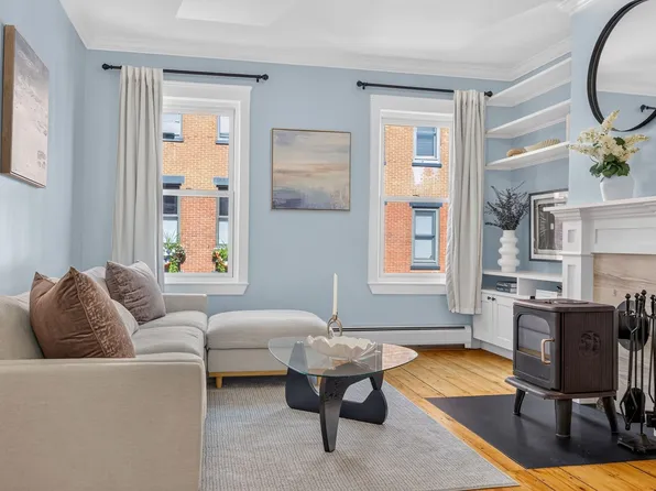 35 Mystic St #1, Charlestown, MA 02129