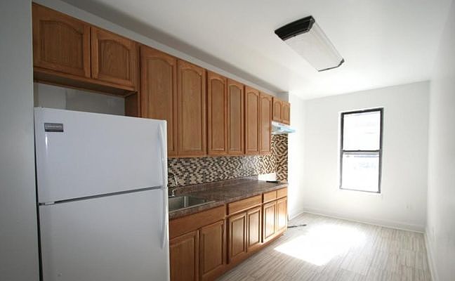 2nd image of 1320 Cortelyou Rd #3