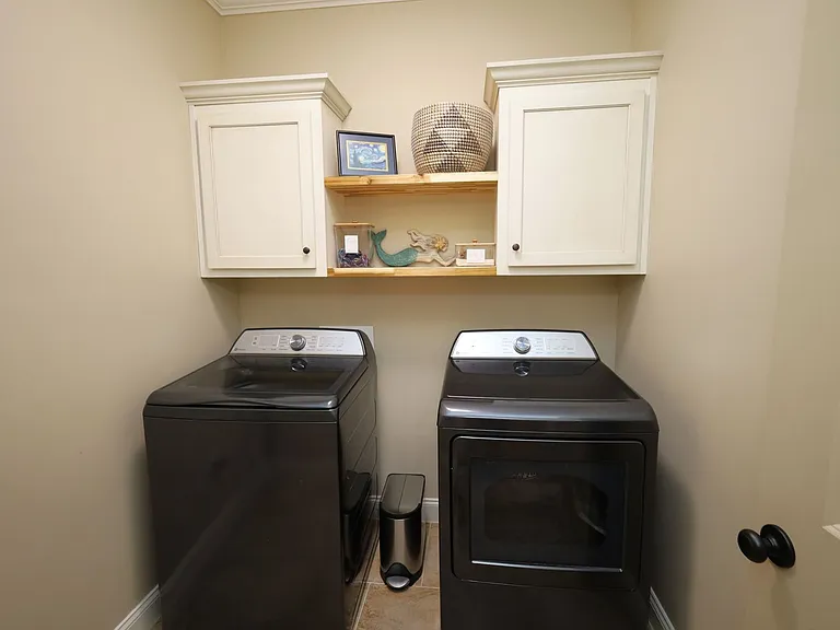 3905 Crusader Ct — Photo 9