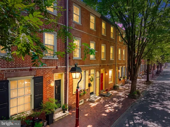 623 Lombard St, Philadelphia, PA 19147