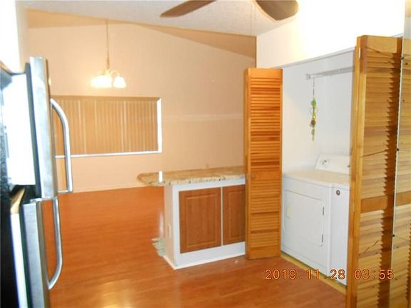 3rd image of 9641 Riverside Dr APT F1