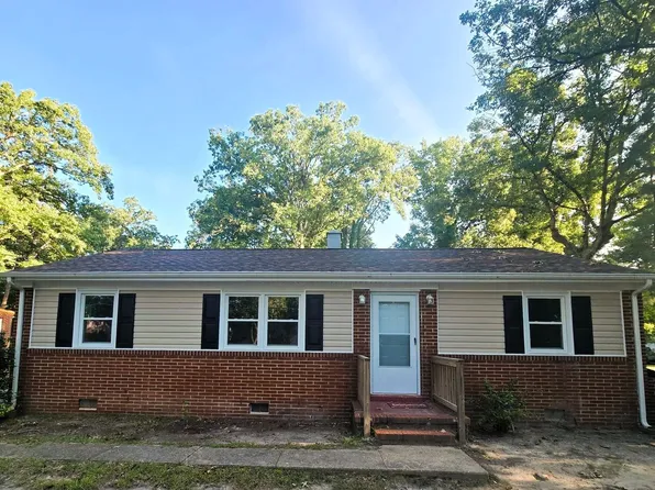 1013 S Park Dr, Petersburg, VA 23805