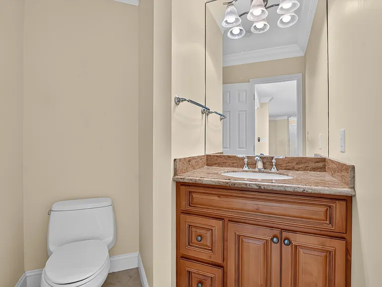 899 Granada Dr — Photo 28