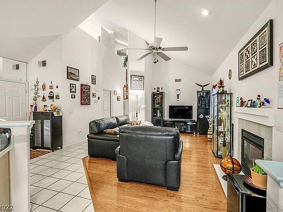 3rd image of 2925 Wigwam Pkwy APT 1421