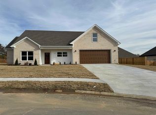 2112 Sable Oaks Cir, Bryant, AR 72022