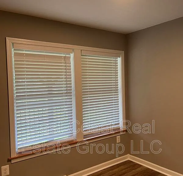 18061 Crampton Ln — Photo 11