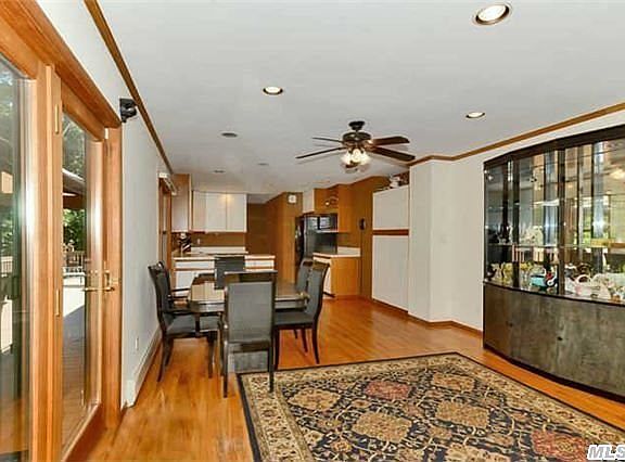 4th image of 25 Garden St