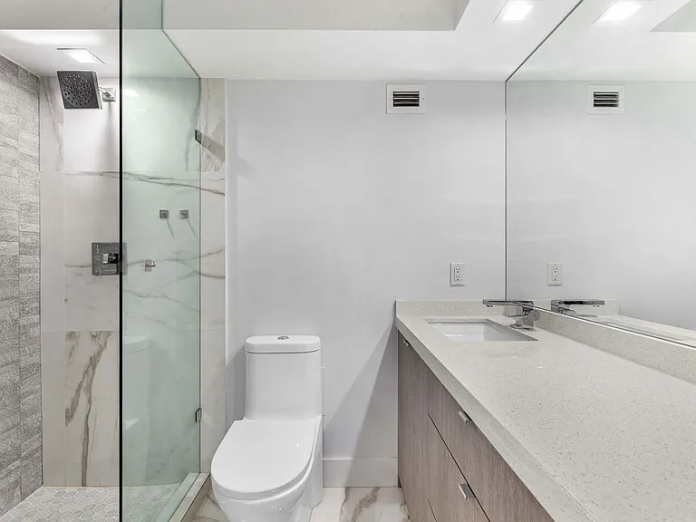 6039 Collins Ave #1527 — Photo 20