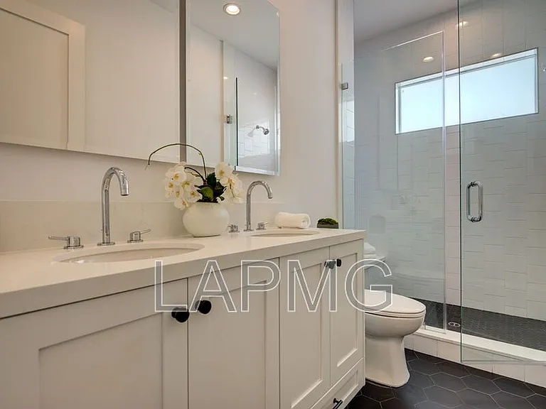 6016 Comey Ave #6016 — Photo 27