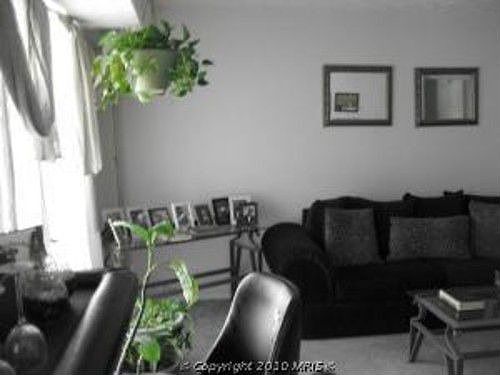 5th image of 217D Victor Pkwy #D