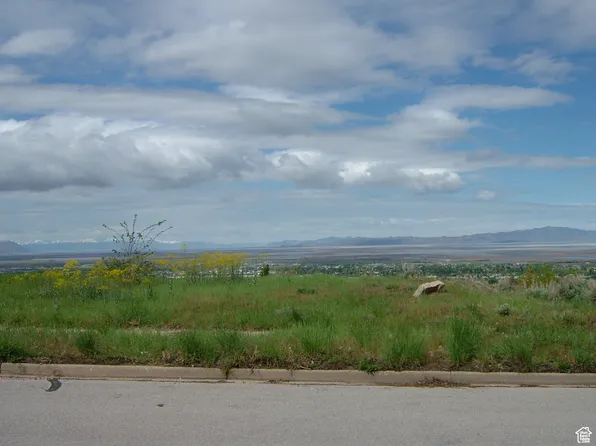 1342 E Skyline Dr, Bountiful, UT 84010