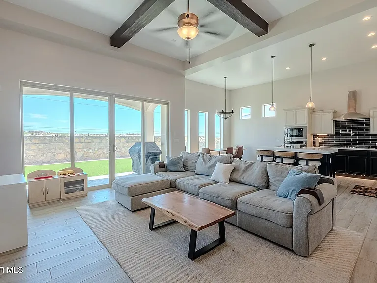 13364 Emerald Glass Dr — Photo 17