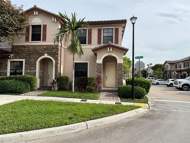 15051 SW 116th St — Photo 2