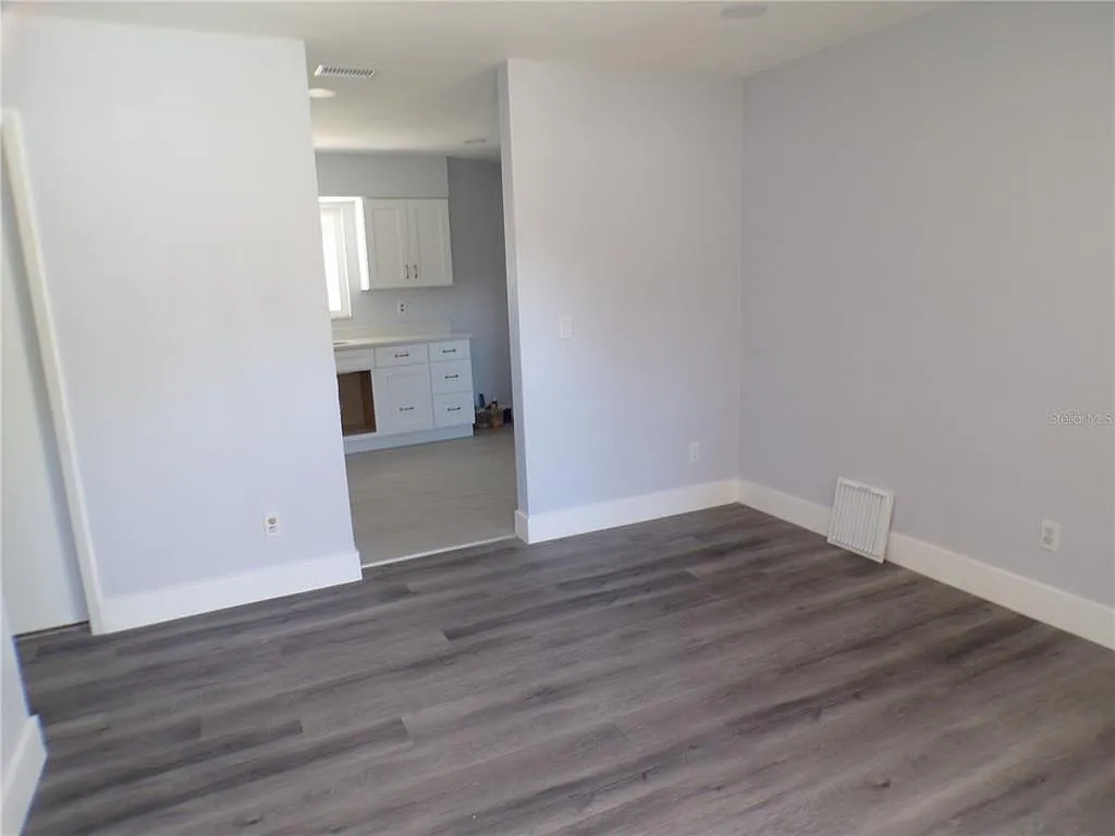 4 bed, 2.0 bath, 1119 sqft, $2,600 — Photo 4