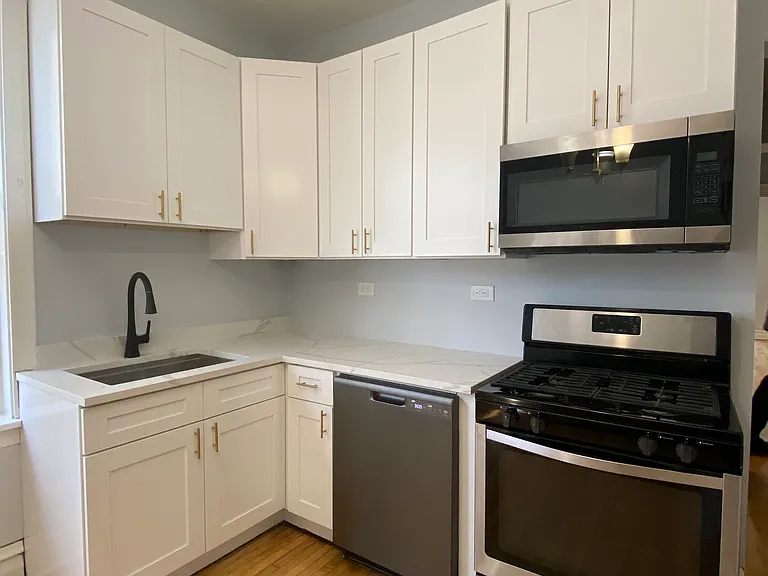 3419 S Union Ave #1 — Photo 8