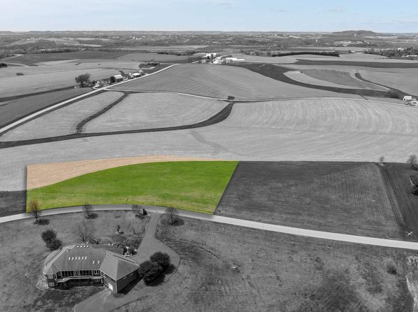 LOT 20 Country Squire Ln #20, Dubuque, IA 52001