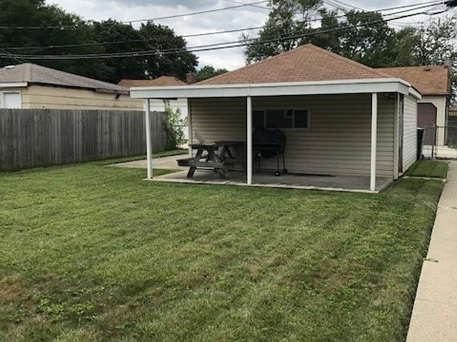 2nd image of 9748 S Union Ave
