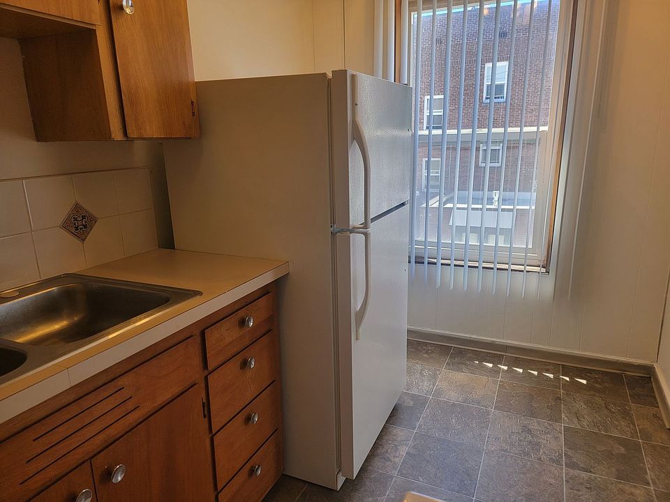 2nd image of 617 3rd Ave W APT 309