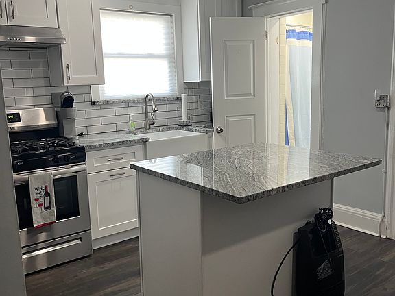 5th image of 43 2nd Ave #1
