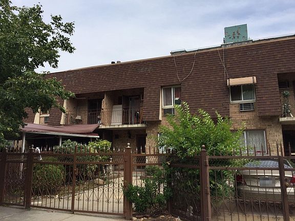 3rd image of 928 Taylor Ave
