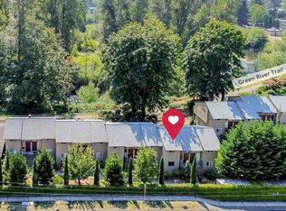 8521 S 259th St #B-15, Kent, WA 98030