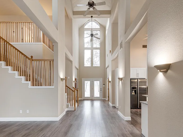 2420 Fawkes Ln — Photo 9