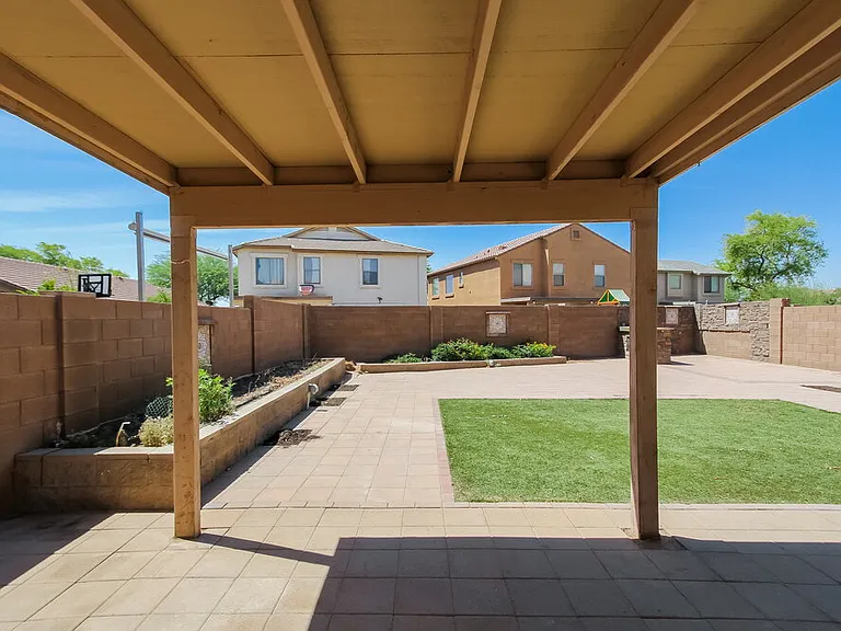 5541 W Wood St — Photo 16