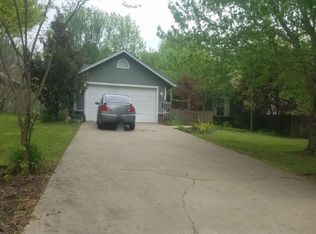 1343 E Amber Dr, Fayetteville, AR 72703