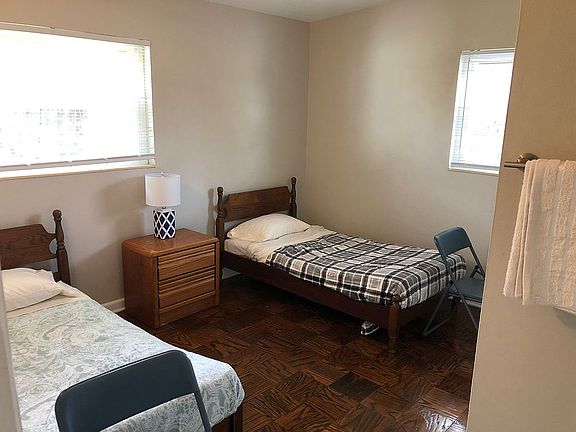 5th image of 2409 Townsend Blvd