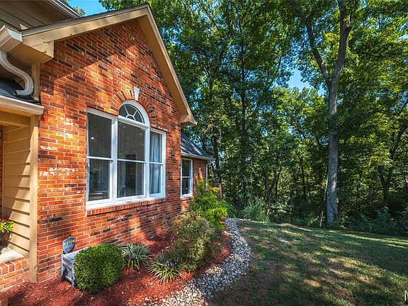 4th image of 4101 Stoneledge Dr
