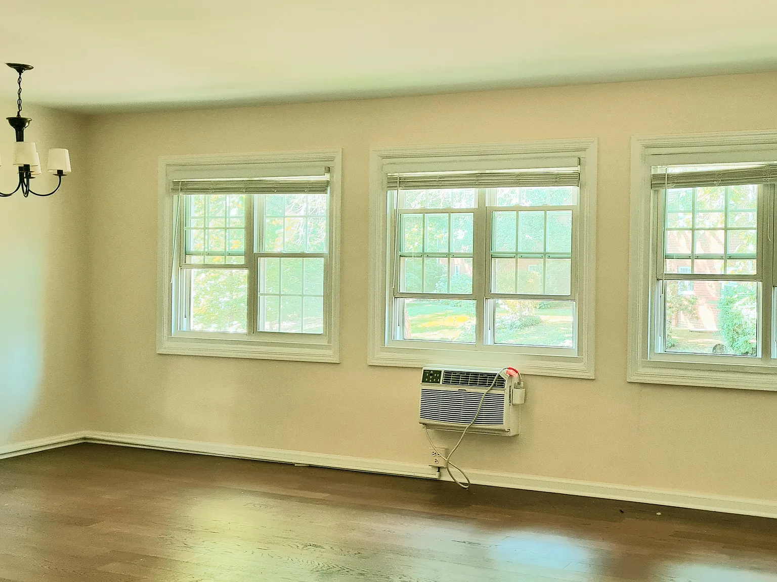 2 bed, 930 sqft, $2,500 — Photo 3