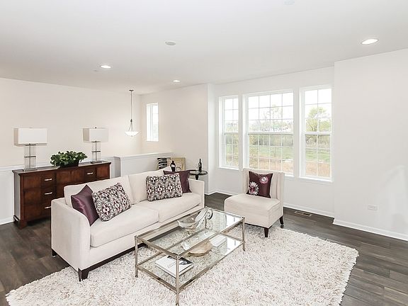 3rd image of 2525 Huntleigh Ln #2.03