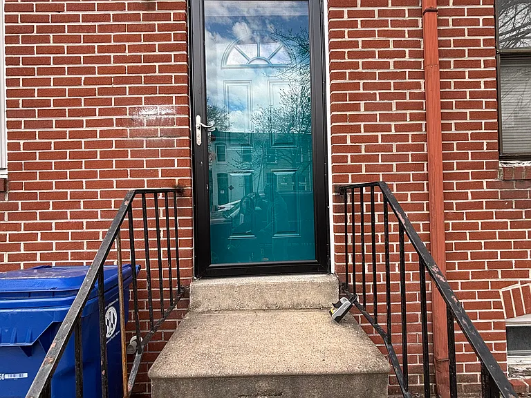 116 S Schroeder St — Photo 2