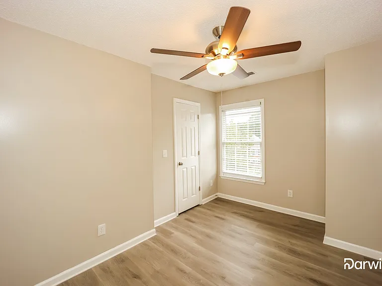 370 Fenbrook Way SW — Photo 11